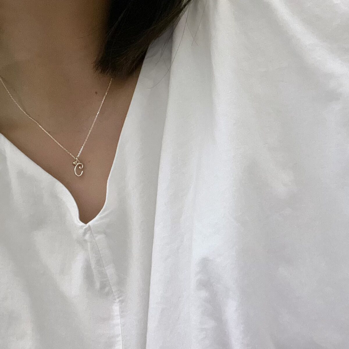 純銀草寫字母圓豆項鍊