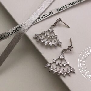 鏤空小排鑽扇形耳環