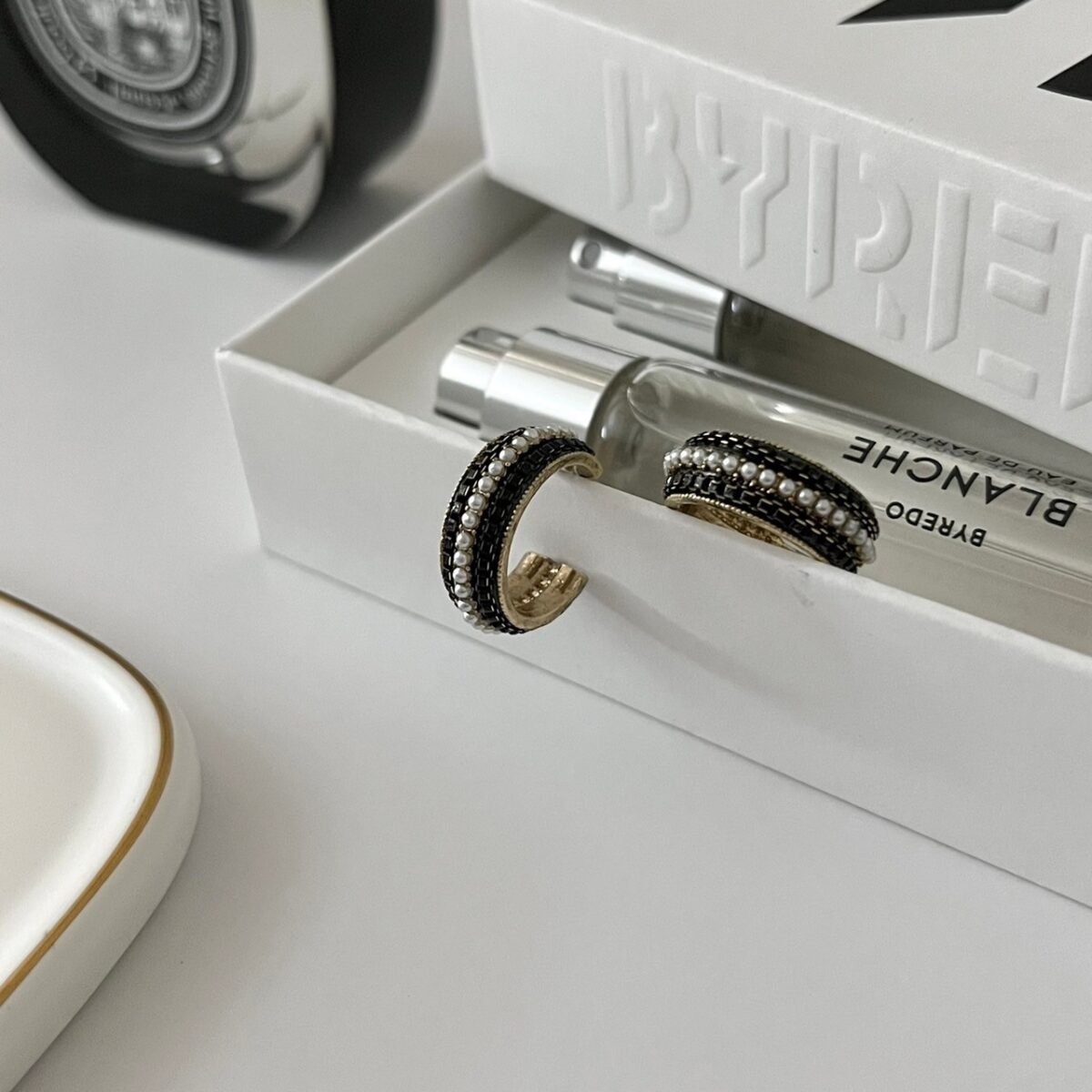 復古黑邊小珍珠耳圈