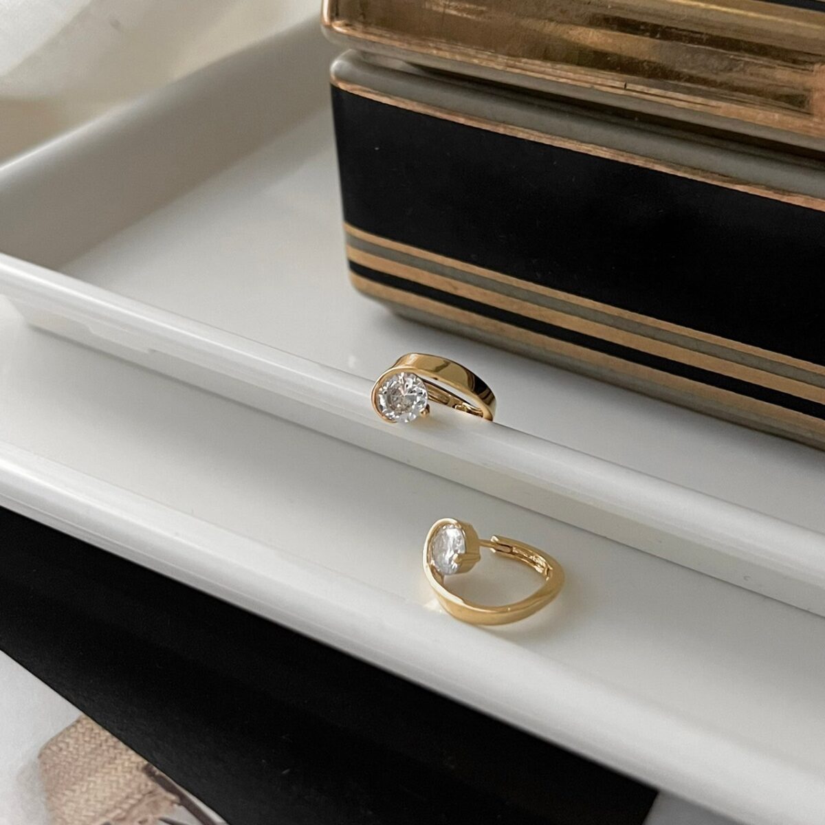 小逗號鑽圈圈耳環